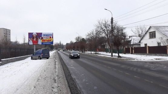 Фото рекламной плоскости по адресу м. Умань, вул. Інтернаціональна, навпроти будинку 19