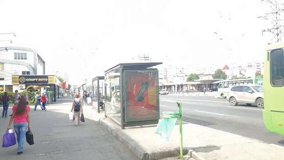 Фото рекламной плоскости по адресу Вернадського вул. - Гагаріна просп., (зупинка №2) (з центру)