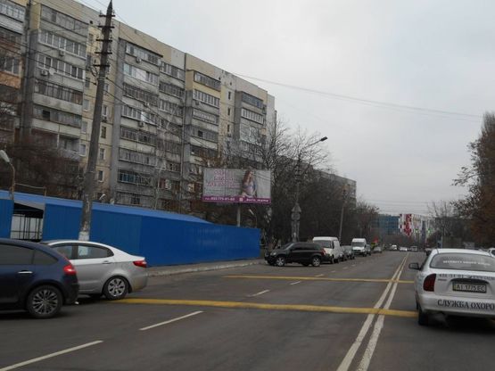 Фото рекламной плоскости по адресу м. Бровари, вул. Короленка, 68