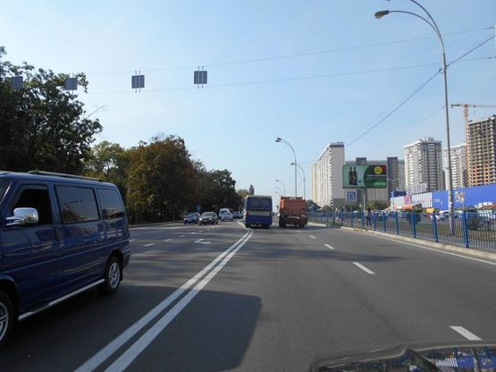 Фото рекламной плоскости по адресу м. Бровари, вул. Київська, навпроти будинку 312
