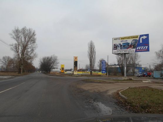 Фото рекламной плоскости по адресу м. Бровари, перехрестя з бульваром Незалежності та вул. Металургів