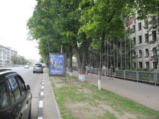 Фото рекламной плоскости по адресу Науки просп. (Леніна просп.), 4 (№2)