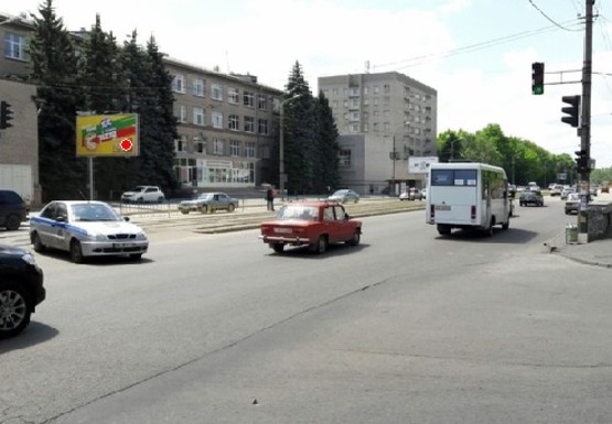 Фото рекламной плоскости по адресу Богдана Хмельницкого  пр, 23 - Медучилище