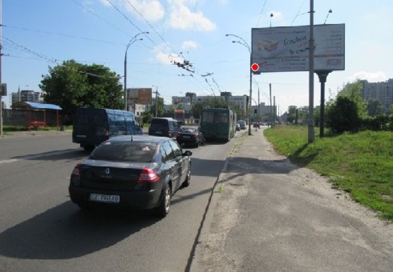 Фото рекламної площини за адресою Трутенко ул. , 9_1