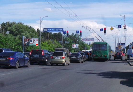 Фото рекламної площини за адресою Братиславская ул. - Крайняя ул.