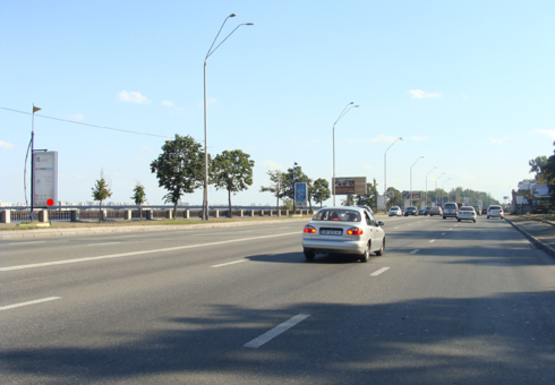 Фото рекламной плоскости по адресу Набережное шоссе (эл. опора № 84-85)