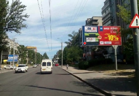 Фото рекламної площини за адресою Калиновая ул., 53