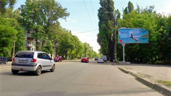 Фото рекламної площини за адресою Богдана Хмельницкого пр., 120 - Казакевича ул.
