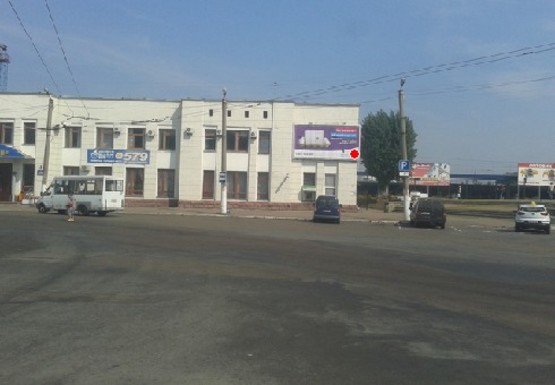 Фото рекламної площини за адресою Привокзальная пл., 2