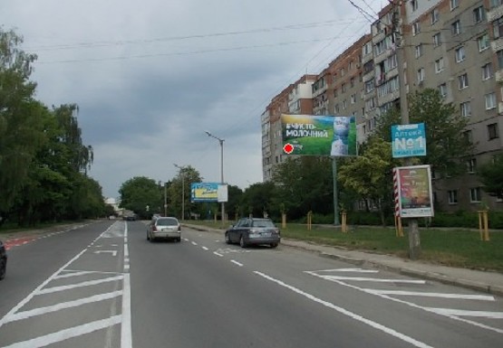 Фото рекламной плоскости по адресу Иоанна Павла ІІ ул., 9 (ранее Строителей ул.)