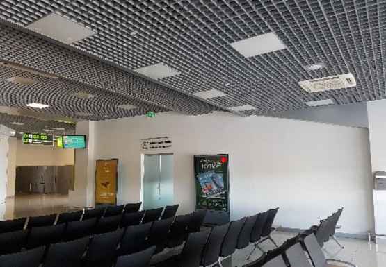 Фото рекламной плоскости по адресу Зал ожидания вылетов, 2 этаж  (Терминал А)