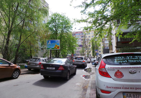 Фото рекламної площини за адресою Немировича-Данченко ул., 5, перед выездом на Леси Украинки б-р (BackLit)