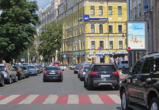 Фото рекламної площини за адресою Контрактовая пл., 2