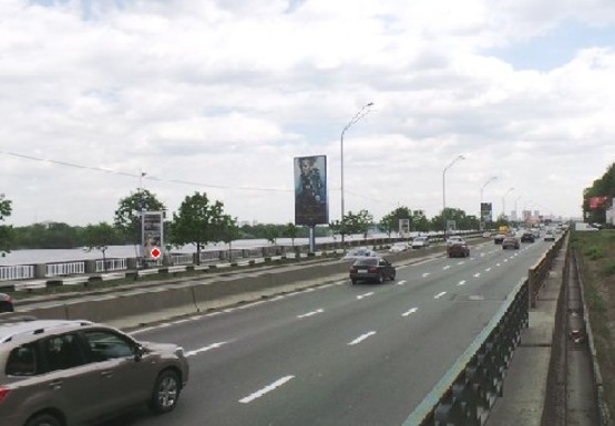 Фото рекламної площини за адресою Набережное шоссе (эл. опора № 27-28)