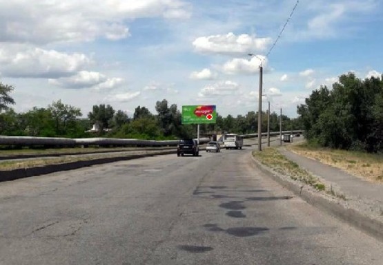 Фото рекламной плоскости по адресу Съезд с Усть-Самарского моста