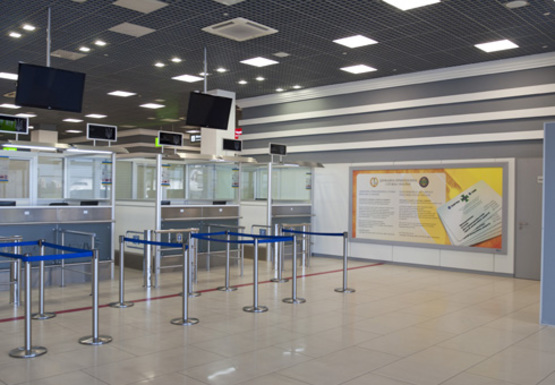 Фото рекламної площини за адресою Зал прилета, 1 этаж (Терминал А)