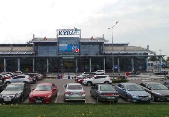 Фото рекламной плоскости по адресу Фасад терминала, улица (Терминал А)