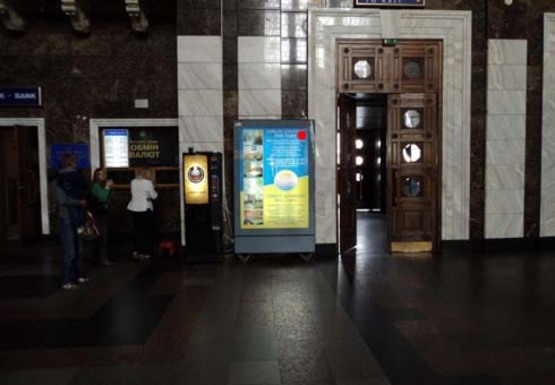 Фото рекламной плоскости по адресу Центральный холл (Северный терминал)