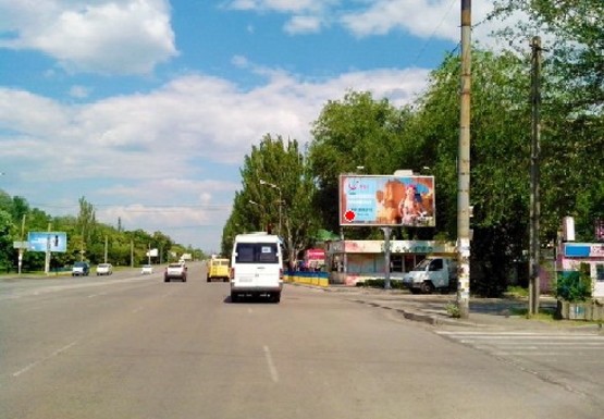 Фото рекламної площини за адресою Заводская Набережная ул. - Юрия Кондратюка ул.