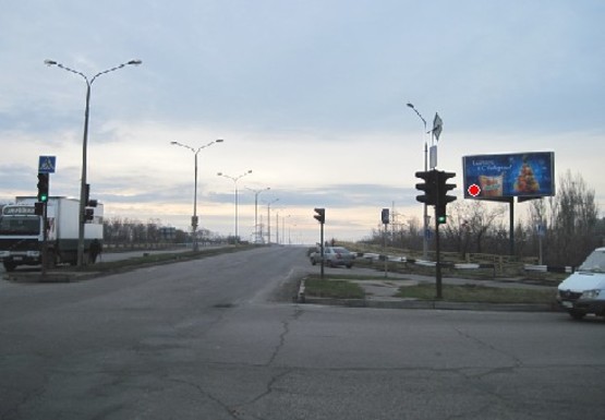 Фото рекламной плоскости по адресу Чаривна ул. - Донецкое Шоссе - шоссе Харьков-Симферополь