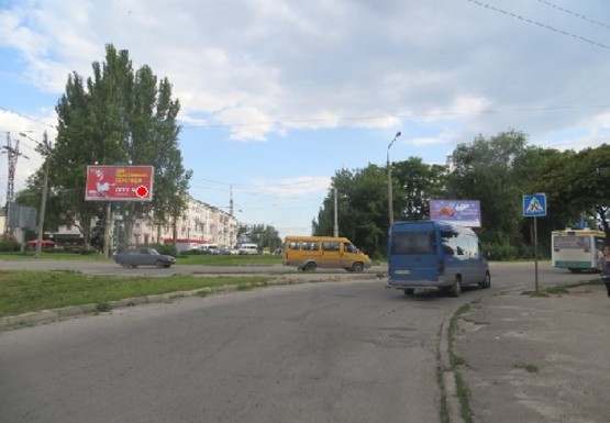 Фото рекламної площини за адресою Моторостроителей ул. - Иванова ул.