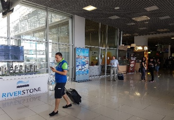 Фото рекламної площини за адресою Зал ожидания вылетов, 2 этаж  (Терминал А)