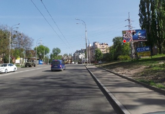 Фото рекламной плоскости по адресу Щусева ул., напротив дома № 34/1