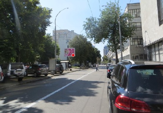 Фото рекламной плоскости по адресу Московская ул., 9 (BackLit)