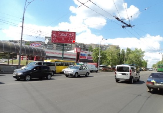 Фото рекламної площини за адресою Правды пр. - Свободы пр.