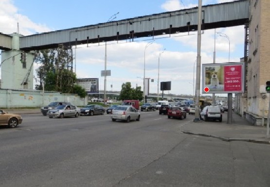 Фото рекламної площини за адресою Набережно-Крещатицкая ул., 36/31 - Спасская ул.