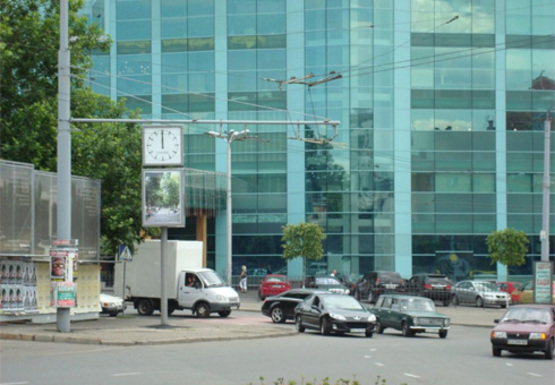 Фото рекламної площини за адресою 10-го Апреля пл.