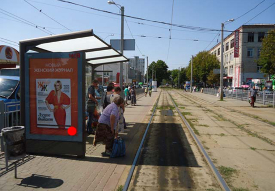 Фото рекламной плоскости по адресу Молочная ул. - Военная ул. (остановка)