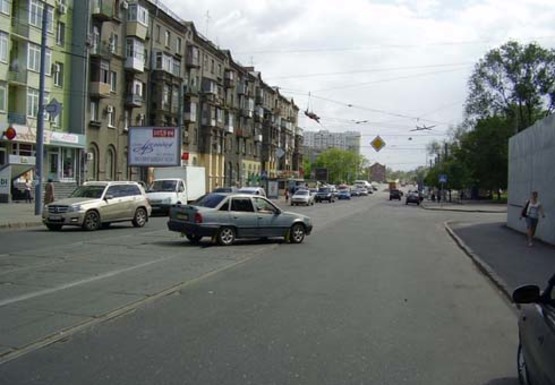 Фото рекламної площини за адресою Университетская ул., 37-39 - Кооперативная ул.