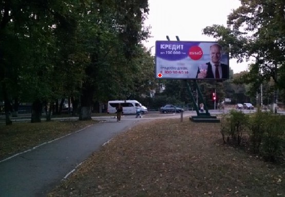 Фото рекламної площини за адресою Камянецкая ул. - Институтская ул.