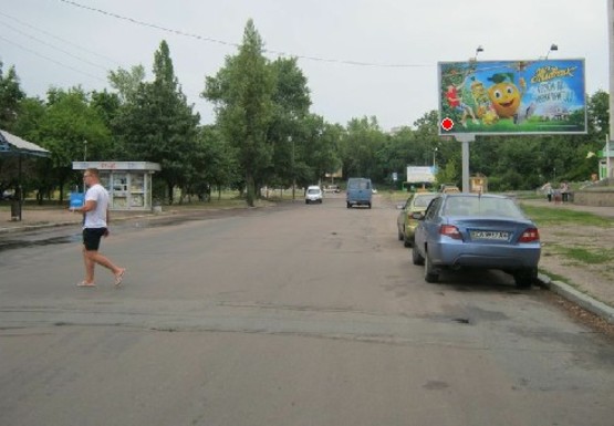 Фото рекламной плоскости по адресу Сержанта Смирнова ул.