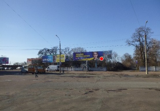 Фото рекламної площини за адресою Победы пр., 4