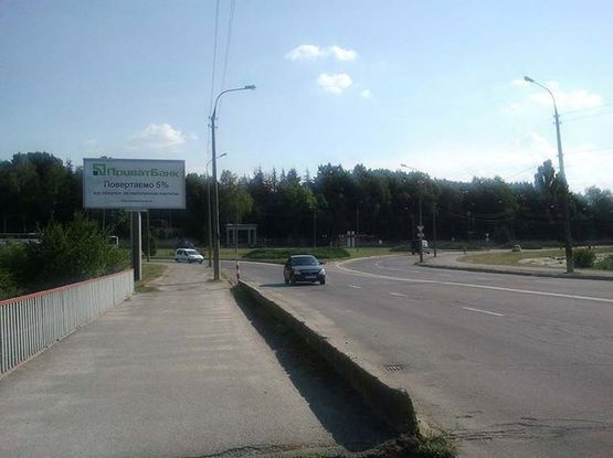 Фото рекламной плоскости по адресу Юности ул., 9 (музей Пирогова, ж/м "Вишенка" направление от ТЦ "МагиГранд" и "McDonalds")