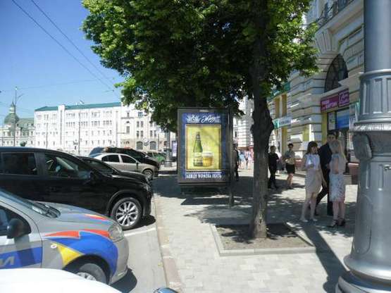 Фото рекламной плоскости по адресу Конституції пл., 26 (№1)