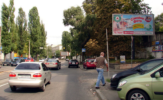 Фото рекламной плоскости по адресу Глубочицкая/пер.Косогорный/Эльдорадо (А3) призма