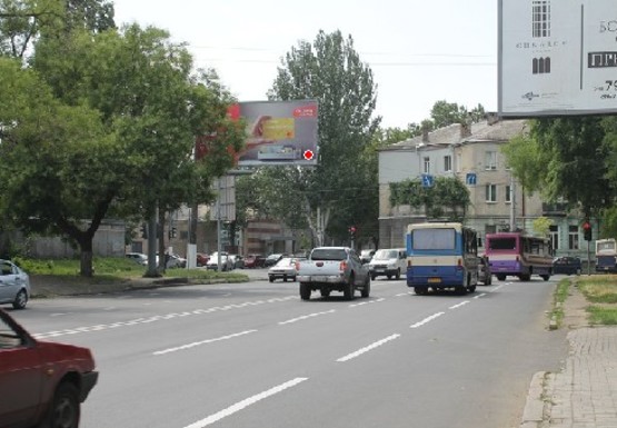 Фото рекламної площини за адресою Высокий пер., 24