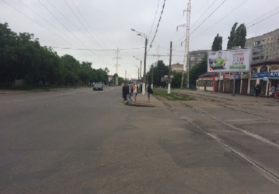 Фото рекламної площини за адресою Люстдорфская дорога,142 (рынок Вузовский)