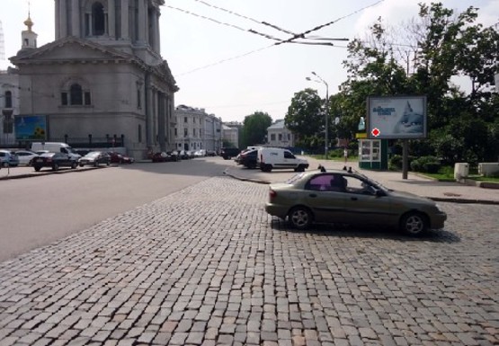 Фото рекламной плоскости по адресу Университетская ул. - Соборный спуск