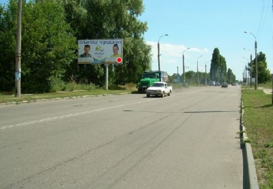 Фото рекламной плоскости по адресу Чигиринская ул., в районе ЖД переезда