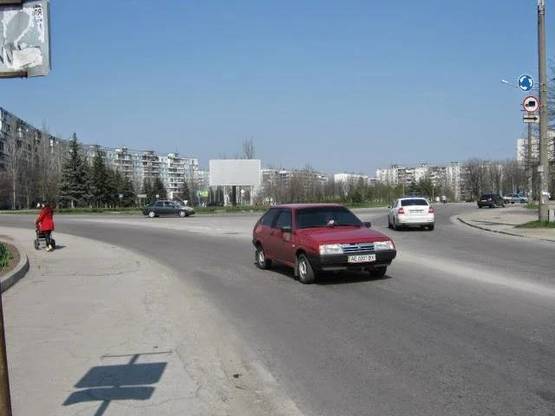 Фото рекламной плоскости по адресу 175-1_Заднепровская прЮбилейный на кольце
