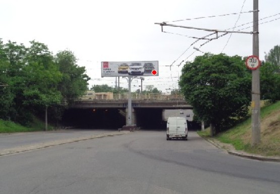 Фото рекламної площини за адресою Дальницкая ул., возле ЖД моста