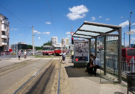 Фото рекламной плоскости по адресу Защитников Украины пл. - Московский пр. (остановка)