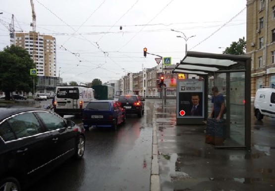 Фото рекламной плоскости по адресу Плехановская ул.,  41-43 (остановка)