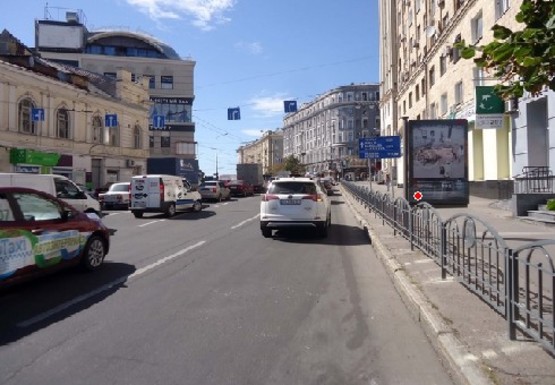 Фото рекламної площини за адресою Армянский пер., 1-3