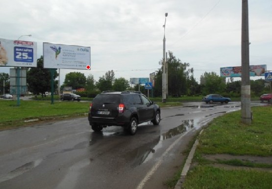 Фото рекламної площини за адресою Адмирала Сенявина пр. -  Паровозная ул.