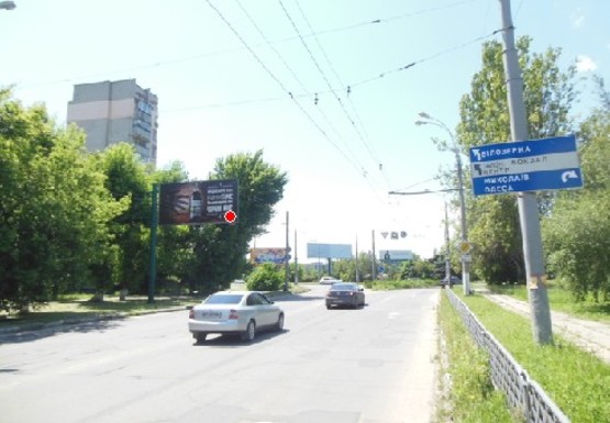 Фото рекламной плоскости по адресу Полковника Кедровского ул. - Адмирала Сенявина пр.